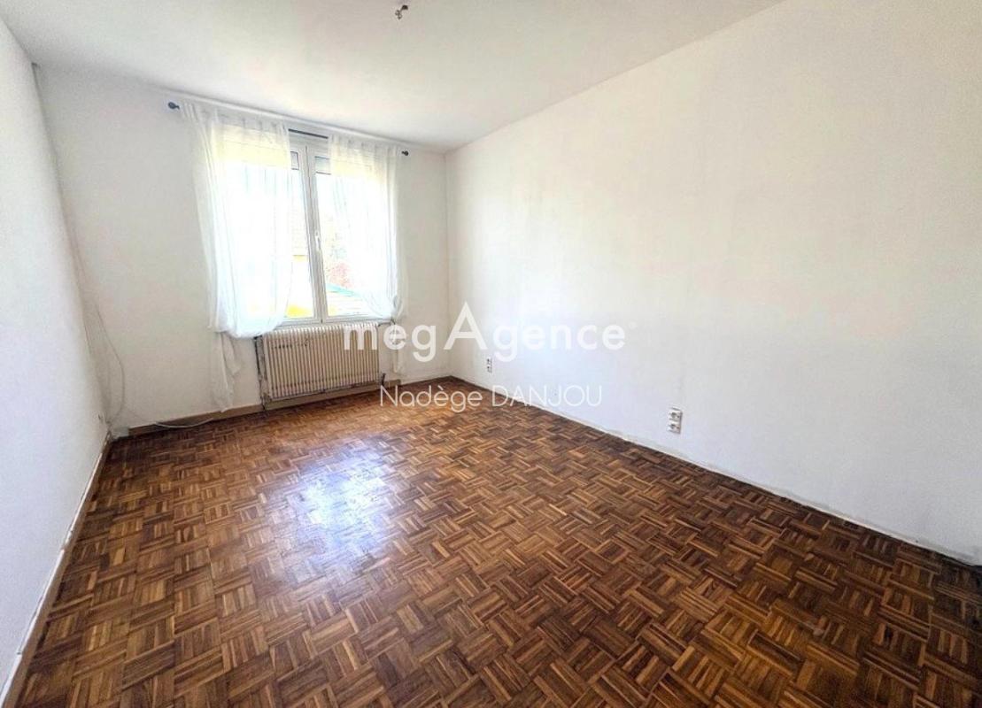 PAVILLON SUR SOUS SOL 139 M2 HABITABLES ST DENIS DE MERE - Photo 5