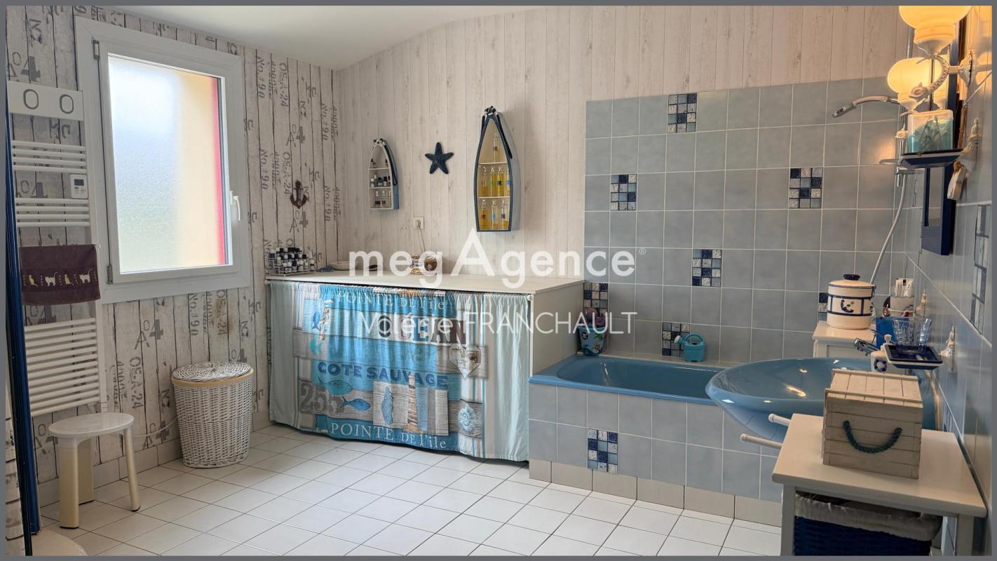 Saint-Laurent-de-la-Salle, maison de 1820 sur parcelles de 4685M2 avec dépendances - Photo 4