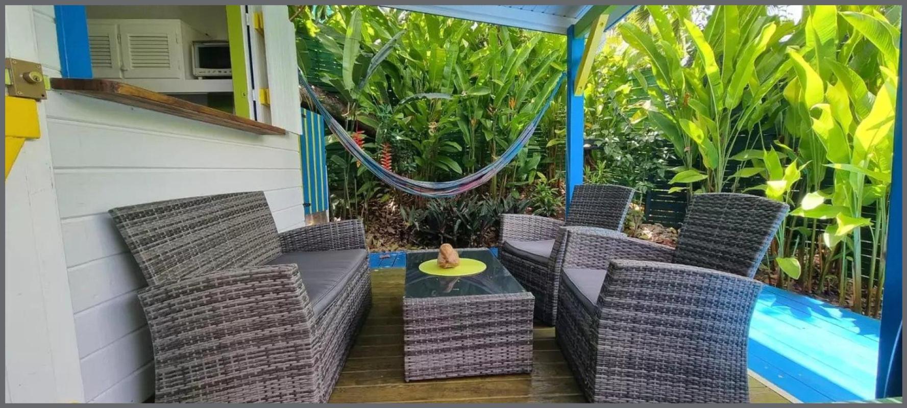 PERLE RARE À SAINTE-ANNE Bungalow T2 avec Piscine - Photo 3