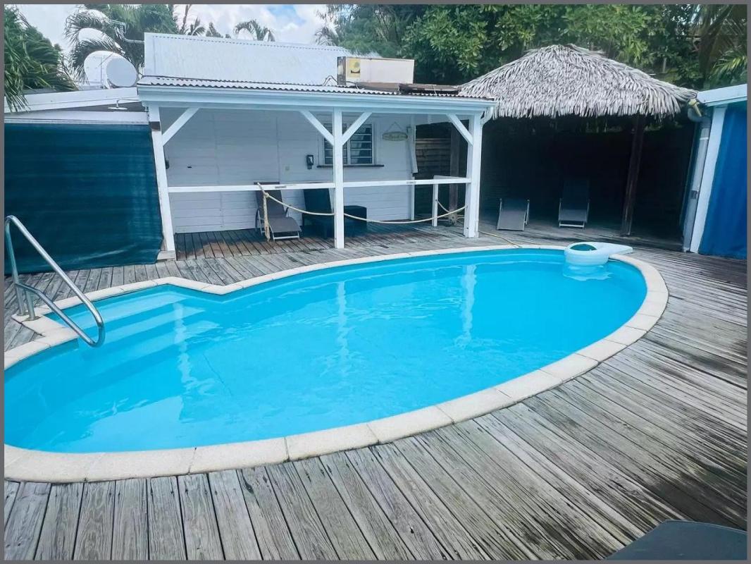 PERLE RARE À SAINTE-ANNE Bungalow T2 avec Piscine - Photo 4
