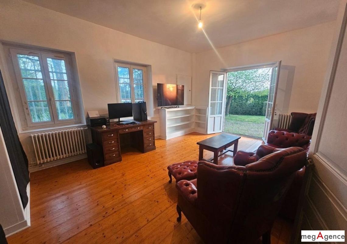 A saisir, très belle et grande demeure familiale de plus de 210m2, 8 pièces , 4 chambres, sur 3600m2 de terrain - Photo 4