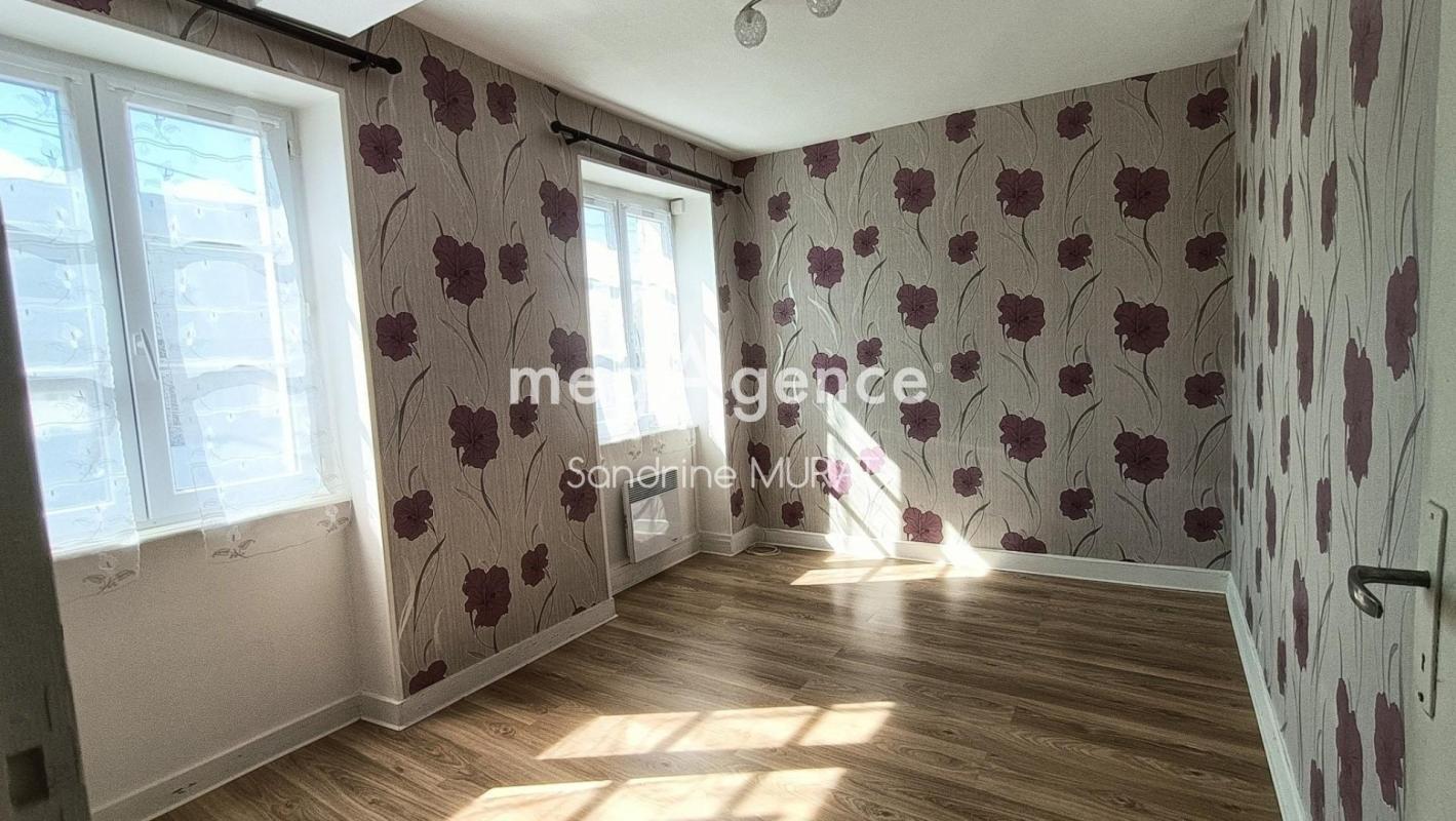 PRE EN PAIL - MAISON DE BOURG AVEC JARDIN - Photo 5