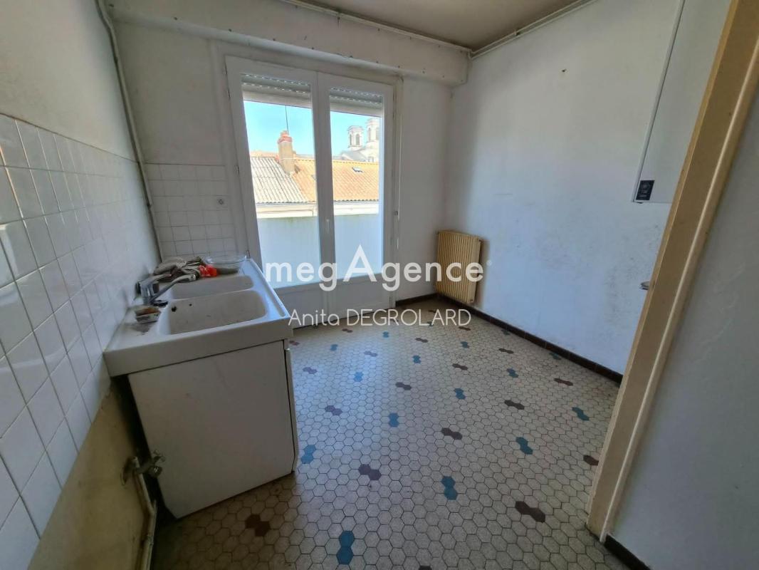 APPARTEMENT T4 QUARTIER DES HALLES LA ROCHE SUR YON - Photo 3