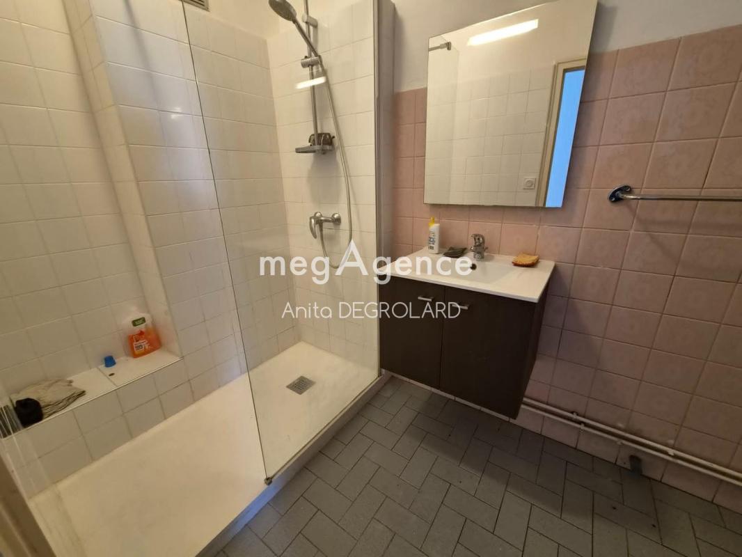 APPARTEMENT T4 COEUR DES HALLES - CENTRE VILLE LA ROCHE SUR YON - Photo 5