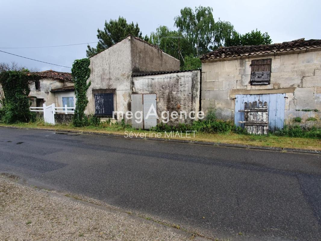 Maison a rénover Mainxe-Gondeville 16200 - Photo 2