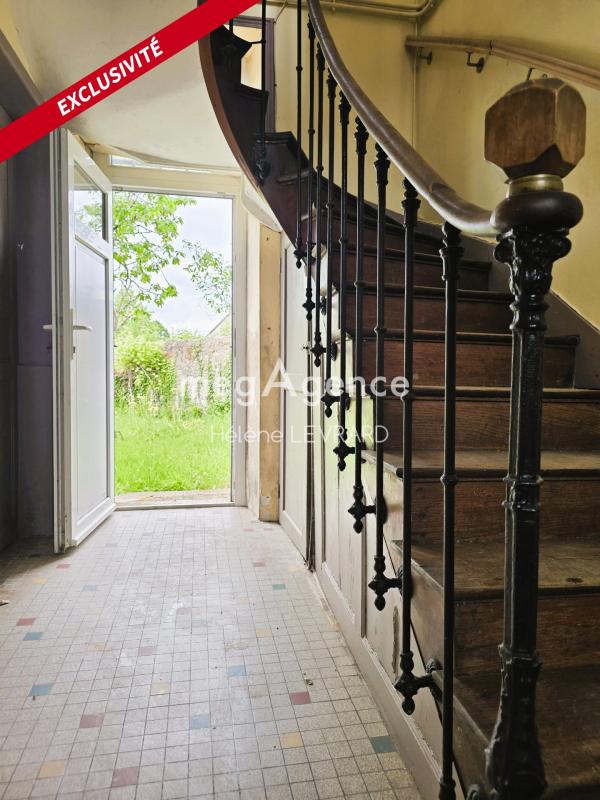 Maison de caractère avec jardin clos et double garage - Photo 2