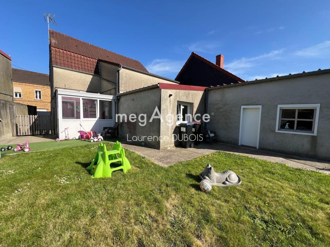 Idéal investisseur ou couple, maison individuelle vendue louée de 124 m2, 2 grandes chambres et un bureau, située à BURBURE quartier du "Faubourg" - Photo 2