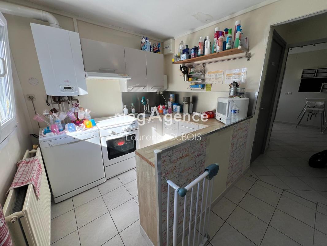 Idéal investisseur ou couple, maison individuelle vendue louée de 124 m2, 2 grandes chambres et un bureau, située à BURBURE quartier du "Faubourg" - Photo 3