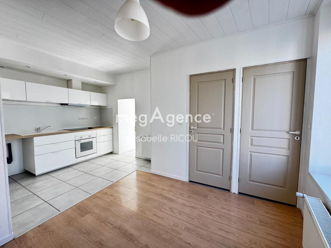 BOURCEFRANC, MAISON EN PIERRE RENOVEE de 89m² + DEPENDANCES - Photo 5