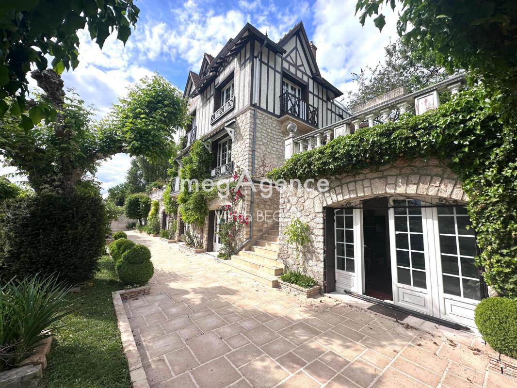 CHARMANTE PROPRIETE AVEC PISCINE - Photo 5