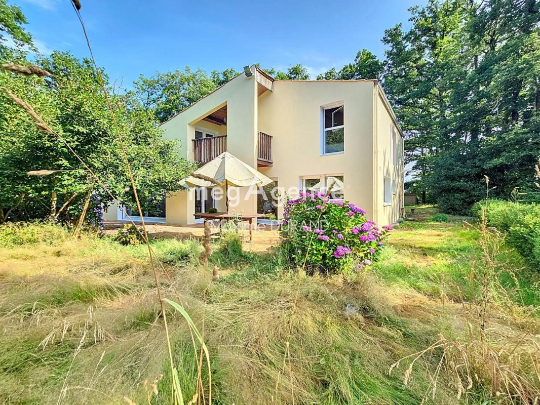 Maison à vendre, 6 pièces, 140 m², Argentonnay