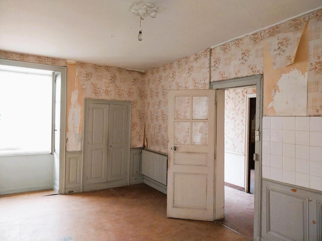 Immeuble 3 niveaux + genier, idéal projet locatif - Photo 2