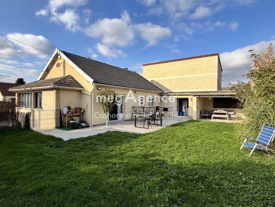 MAISON PLAIN-PIED AVEC JARDIN SANS-VIS-A-VIS ET DEPENDANCE - Photo 2