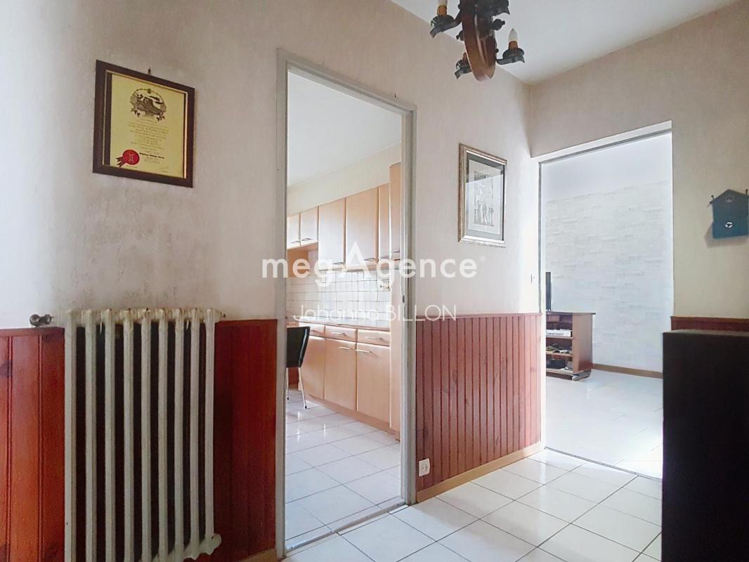 Maison de ville au fond d'une impasse, avec beaucoup de potentiel !! - Photo 5