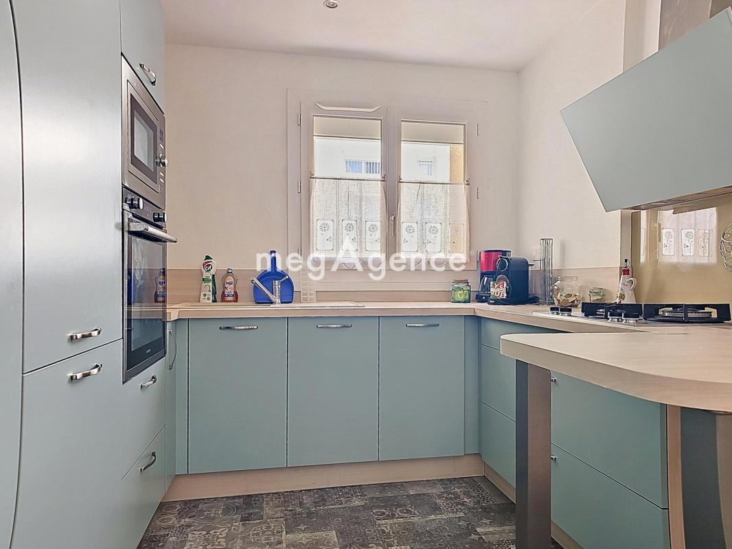 APPARTEMENT 4 PIECES ENTIEREMENT RENOVE AVEC BOX ET CAVE - Photo 2