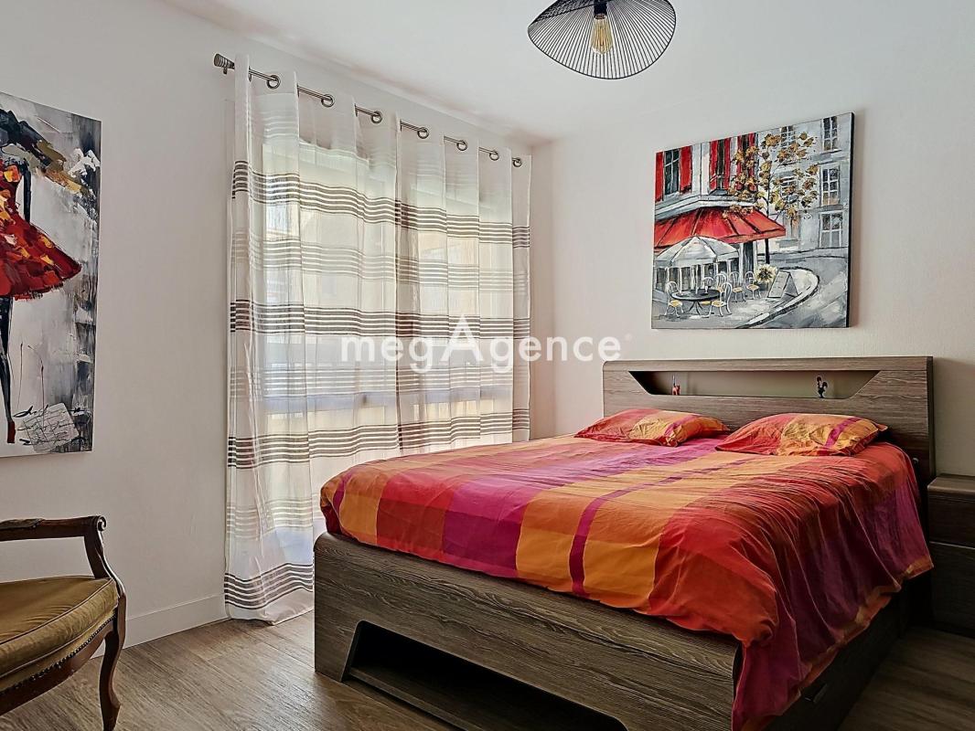 APPARTEMENT 4 PIECES ENTIEREMENT RENOVE AVEC BOX ET CAVE - Photo 3