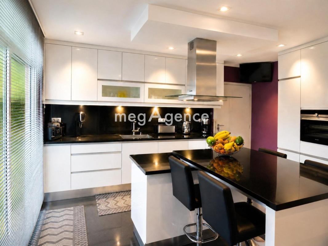 Maison moderne 230 m², 8 pièces, Terrain 1370 m² - Photo 3