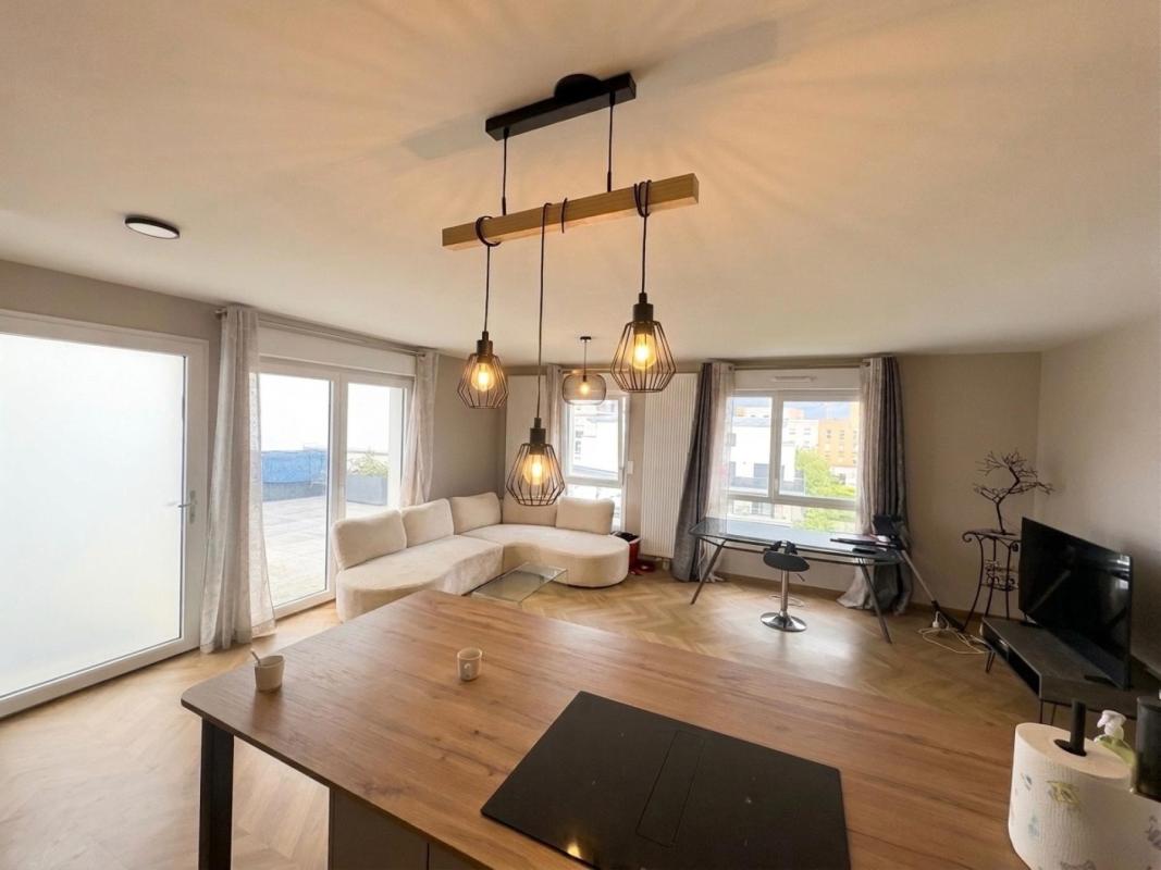 Rouen Docks 76 – Appartement de Standing en Duplex avec Terrasse d’Exception - Photo 4