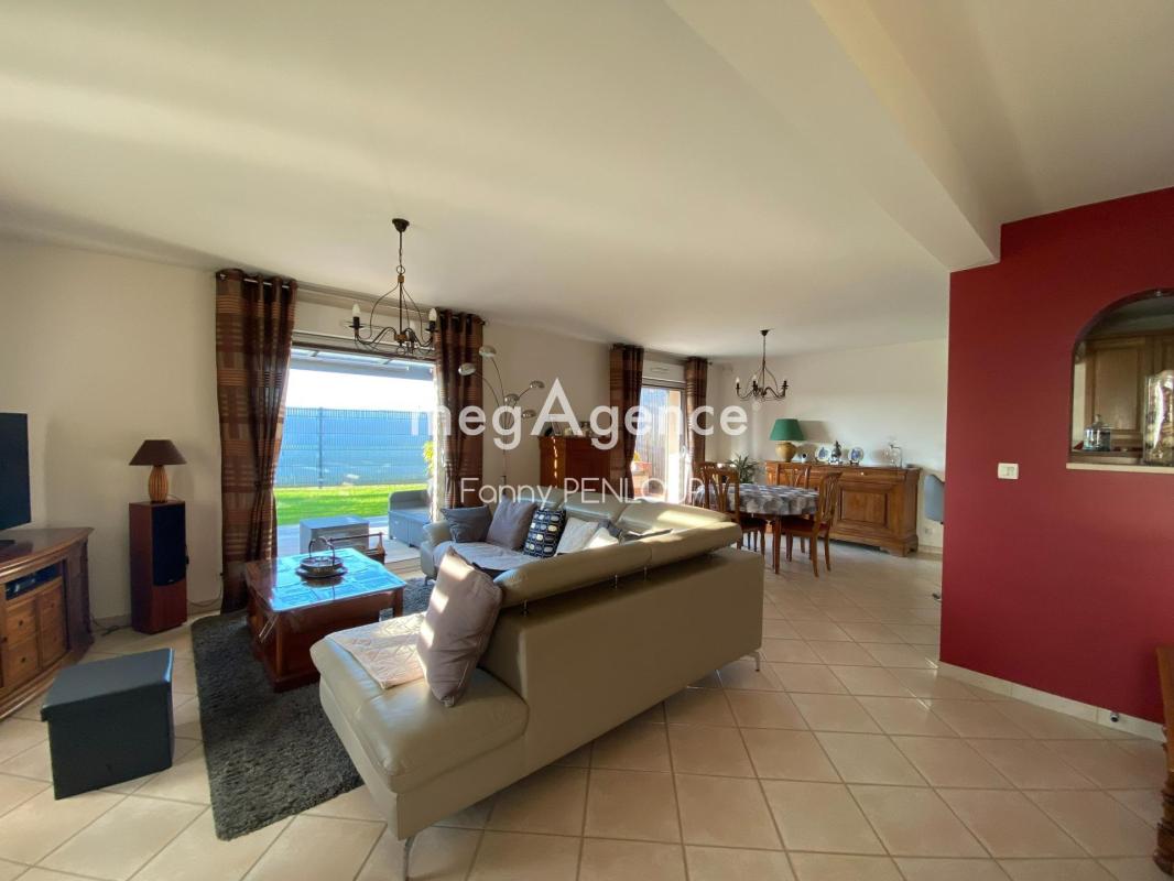 Maison en parfait état avec vie de plain-pied, double garage, jardin clos - Photo 5