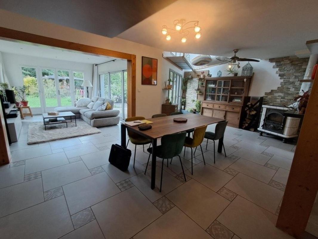 BELLES PRESTATIONS POUR CE BEAU PAVILLON de 134 m2 ,OSSATURE BOIS, AU PIED DE LA FORET DE BERCE - Photo 2