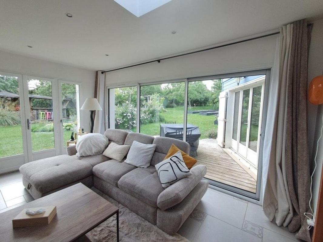 BELLES PRESTATIONS POUR CE BEAU PAVILLON de 134 m2 ,OSSATURE BOIS, AU PIED DE LA FORET DE BERCE - Photo 3
