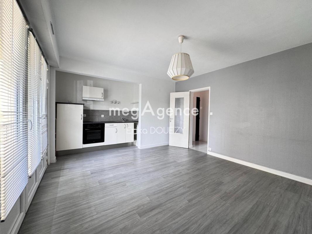 Appartement T1 BIS 35m² - Au calme, place de parking - Photo 3