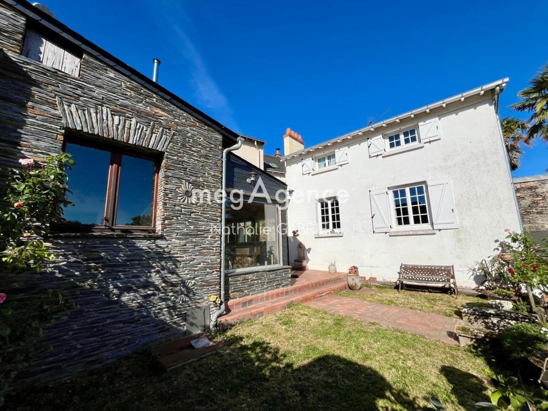 LES PONTS-DE-CE - Centre-ville :  Lot de 2 maisons sur terrain de 1500 m2 - Photo 2