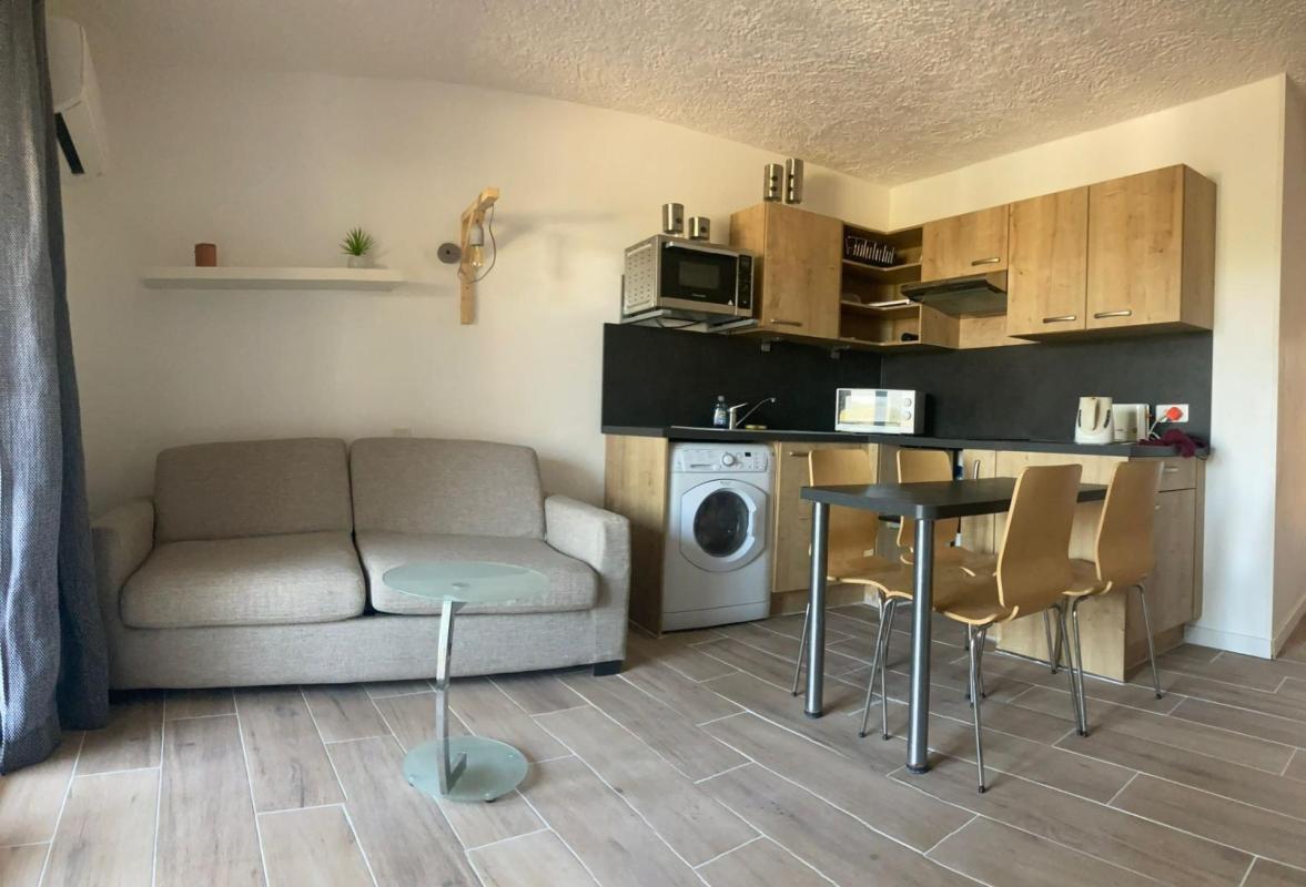 A VENDRE : T2 28m² - GRANDE TERRASSE - PISCINE - SAINTE MAXIME - 83120 - Photo 2