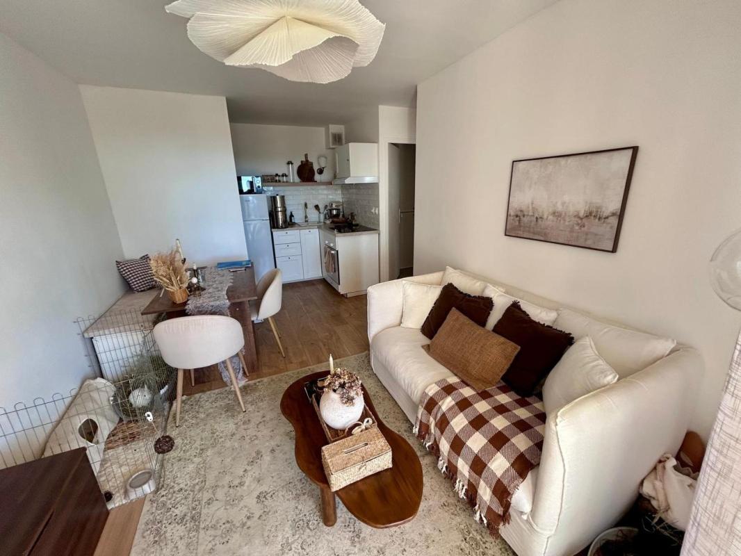 A VENDRE : T2 30m² RÉNOVÉ AVEC VUE MER PANORAMIQUE ET PISCINE – SAINT-RAPHAËL - Photo 5