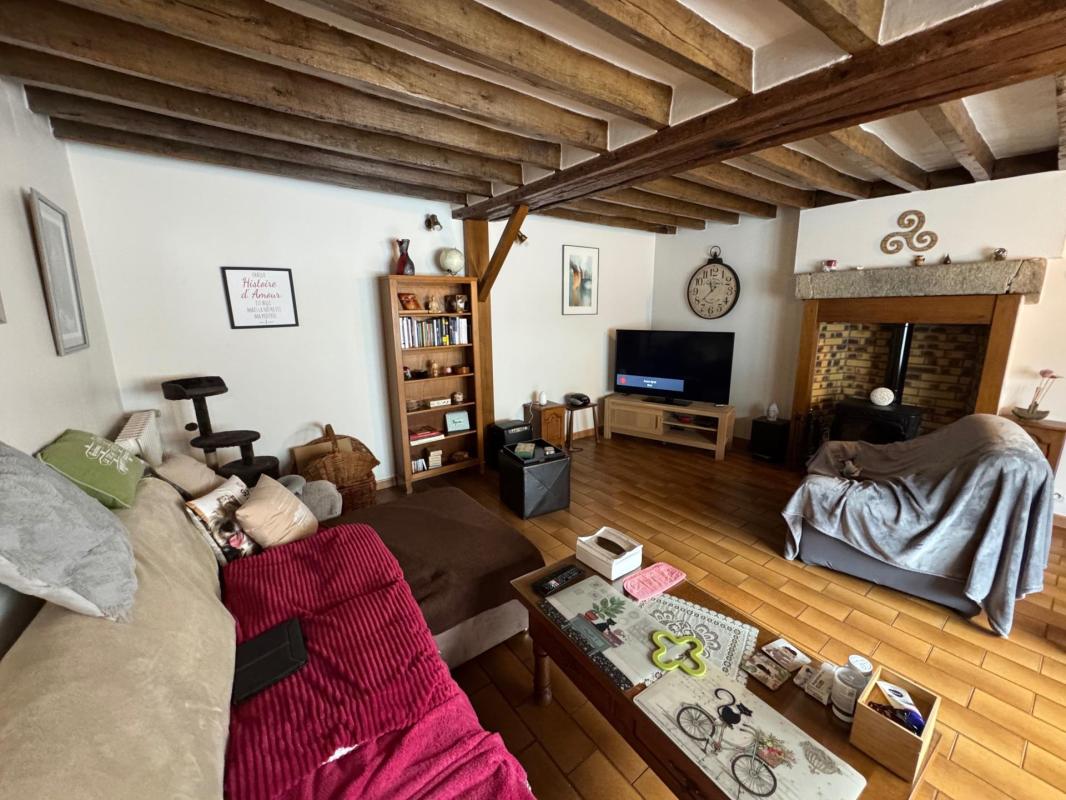 Maison en pierre avec jardin et garages - Photo 4