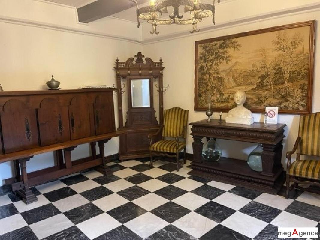 Château avec parc, piscine et salle de réception - Photo 3