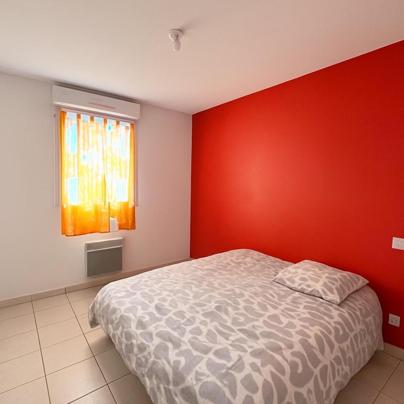 Maison individuelle récente à Ernée – 101 m² habitables sur terrain clos de 736 m² - Photo 2