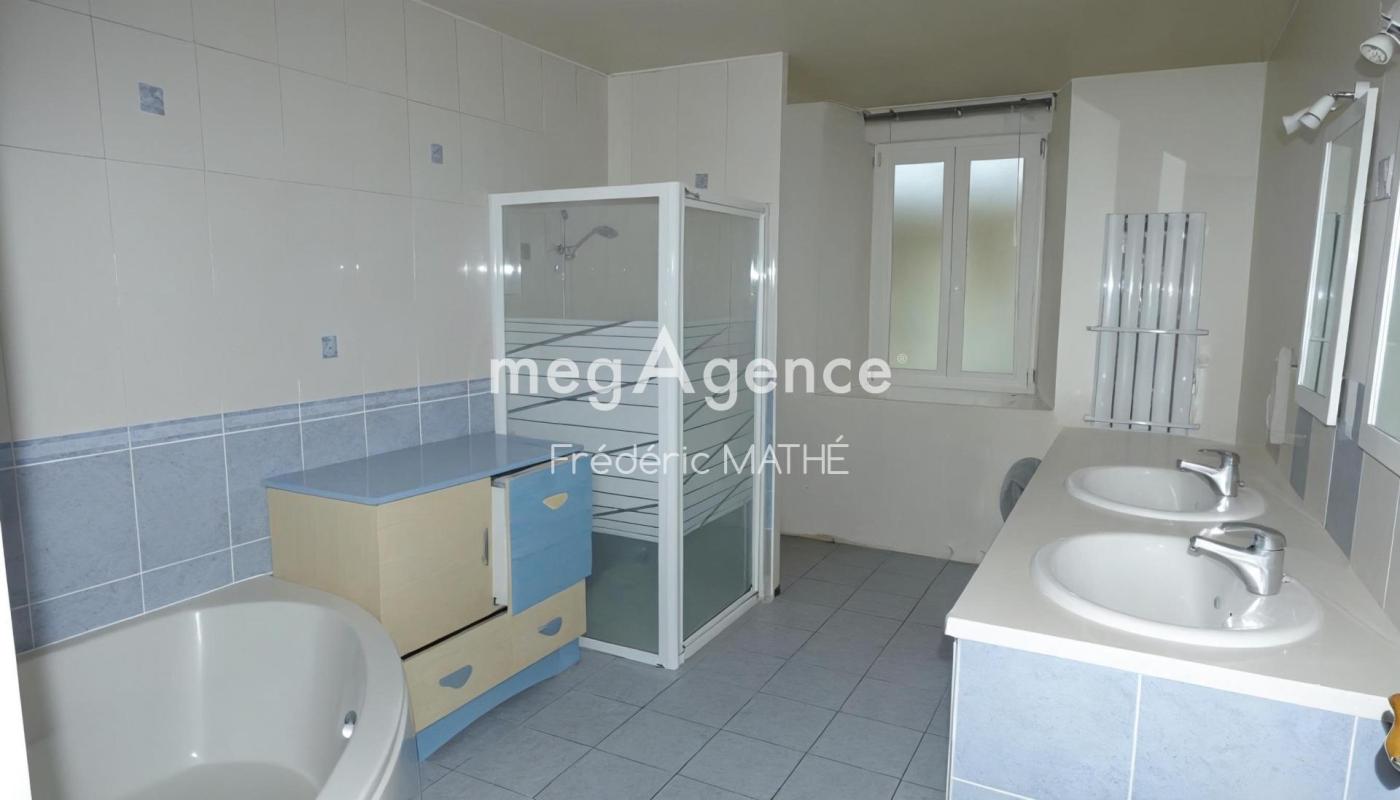 Grande maison familiale avec hangar – 210 m² habitables + dépendance de 284 m² - Photo 5