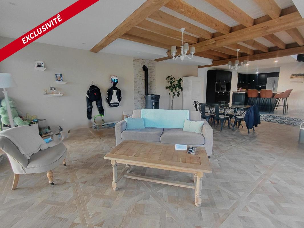 Isolée, belle rénovation, 4 chambres, studio, garage - Photo 4