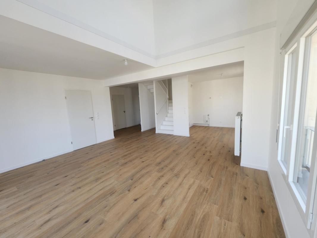 Superbe Duplex T5 avec balcon panoramique – Bordeaux 33800 - Photo 2