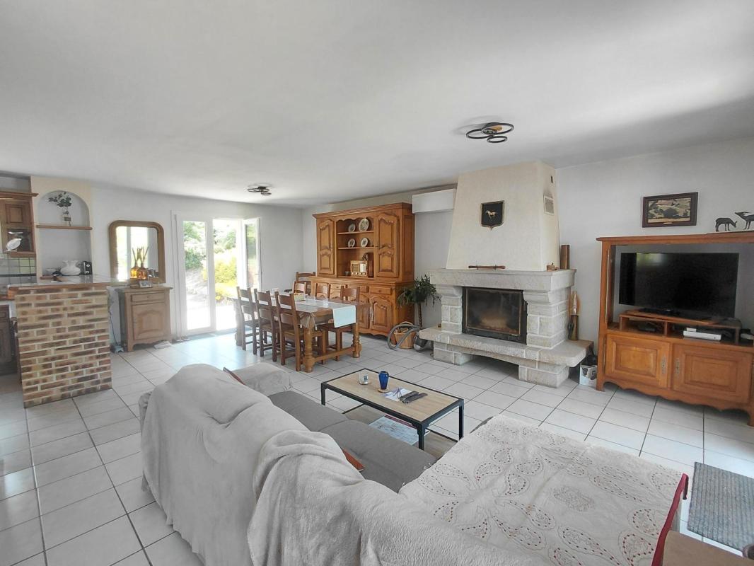 Maison de 1990, plain pied, 3 chambre dépendance sur 5000m² - Photo 4