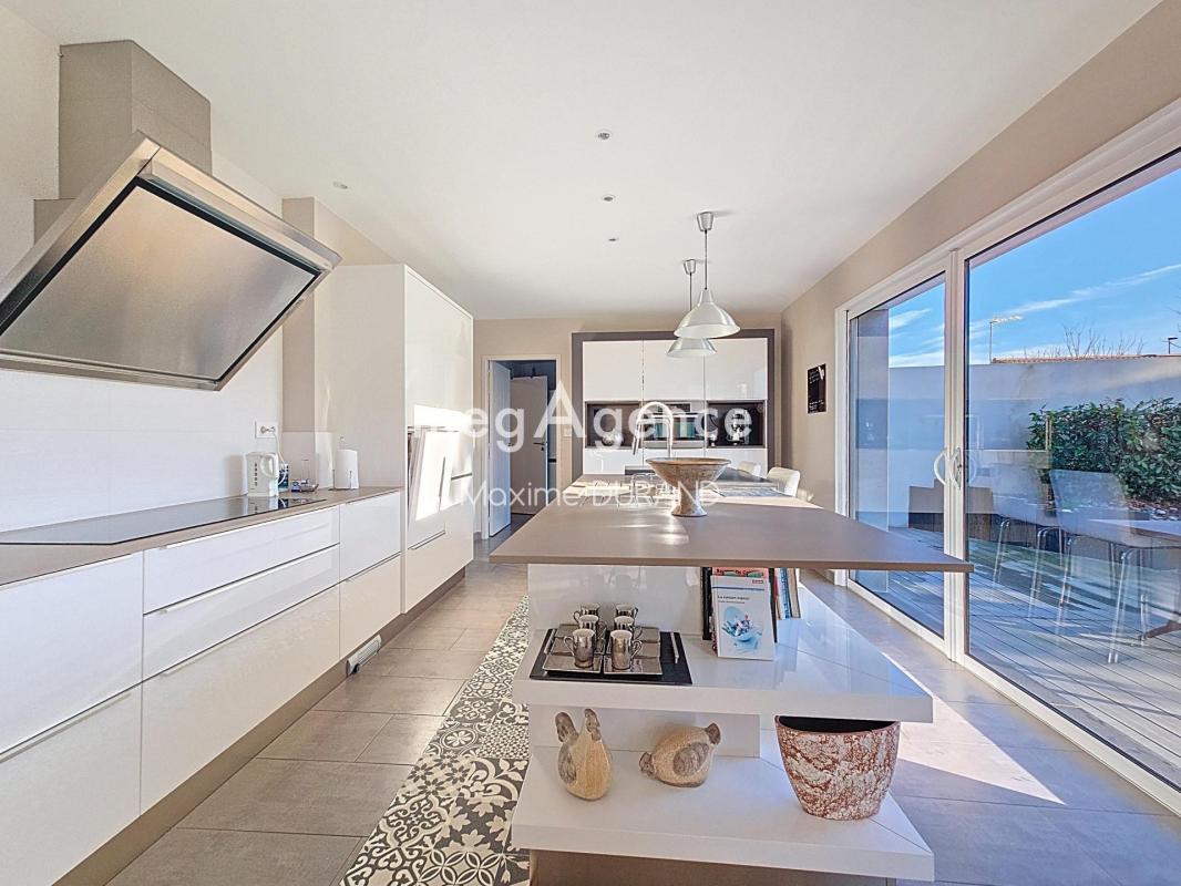 CONTEMPORAINE AU CALME - 4 chambres - Photo 4