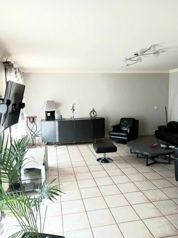 A vendre: charmante maison de 8 pièces 200m²  à Drancy - Photo 2