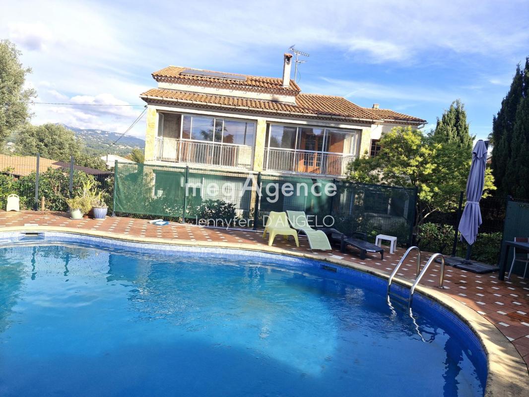 MAISON INDIVIDUELLE 234m², 8 pièces, Sanary-sur-Mer - Photo 3