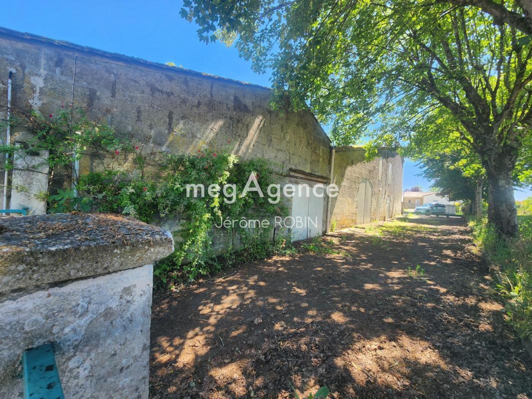 Ancien chai offrant beaucoup de potentiel - Photo 2