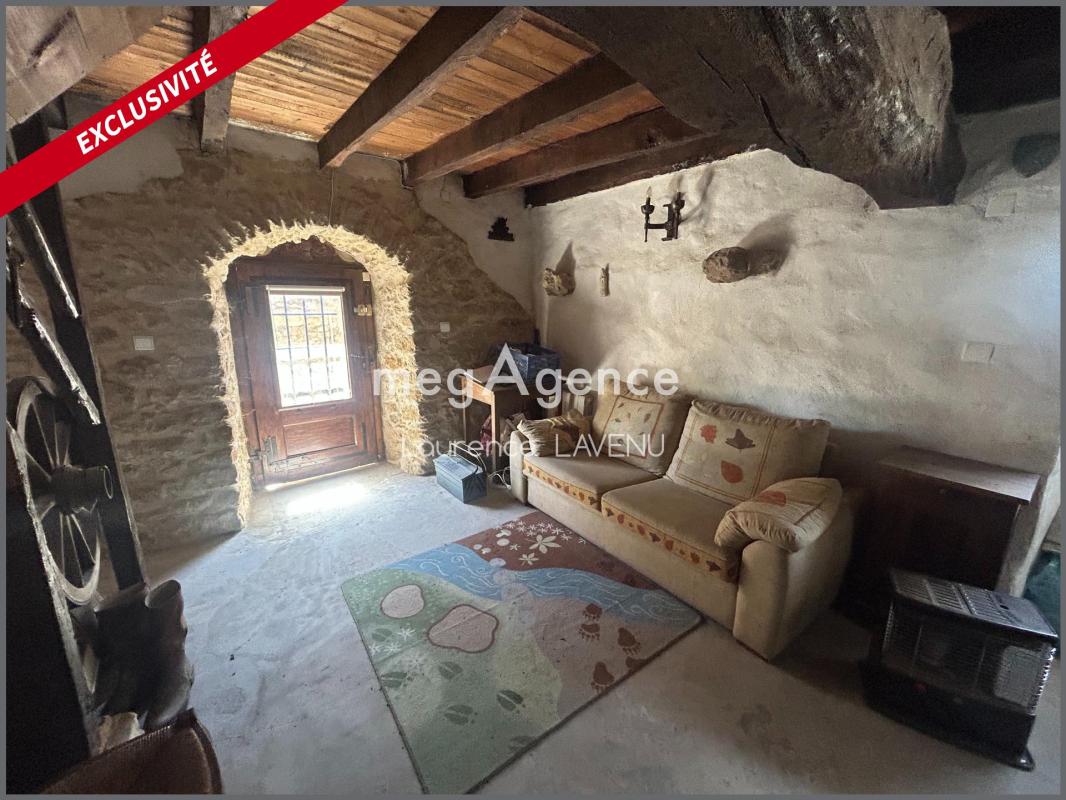 Maison atypique en pierre - Photo 4