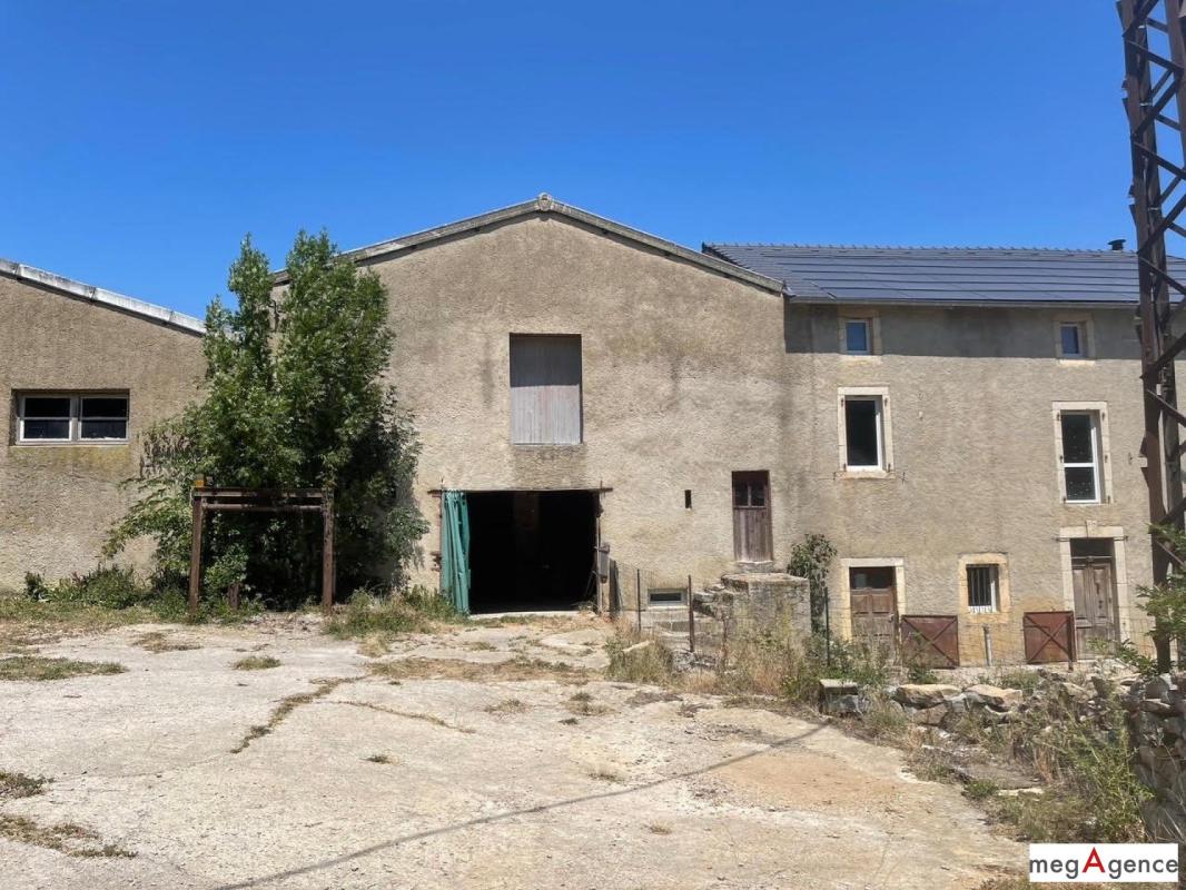 Corps de ferme 1220 m² avec photovoltaïque - Photo 3