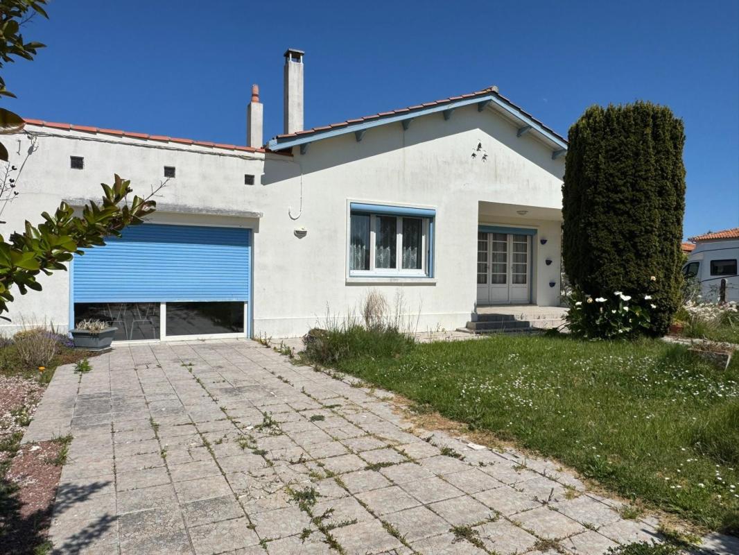LE CHÂTEAU-D’OLÉRON – MAISON 143 m² – 4 CHAMBRES – GARAGE DOUBLE – TERRAIN 1 869 m² - Photo 2