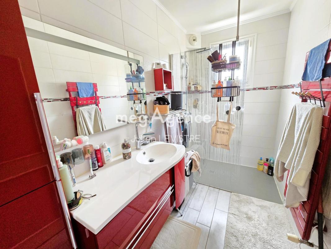 maison de 5 pièces de 124m² - Photo 4