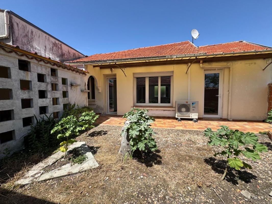 LE CHÂTEAU-D’OLÉRON - A LOUER A L'ANNEE - MAISON T4 DE PLAIN-PIED – 75,1 m² – TERRASSE – DÉPENDANCE – - Photo 3