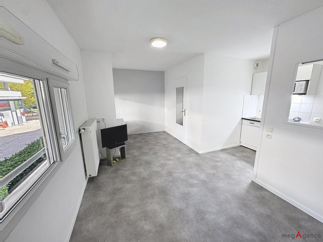 Studio 25 m² dans résidence sécurisée avec parking - Photo 2