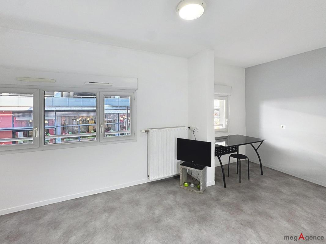 Studio 25 m² dans résidence sécurisée avec parking - Photo 4