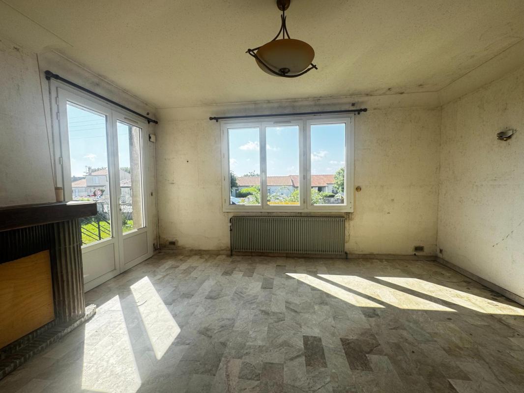 MARENNES, Maison à rafraichir de 110 m² sur 1242 m² de Terrain - Photo 5