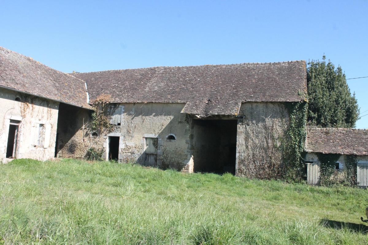 Ancien corps de ferme de 80 M² avec dépendances - Photo 3