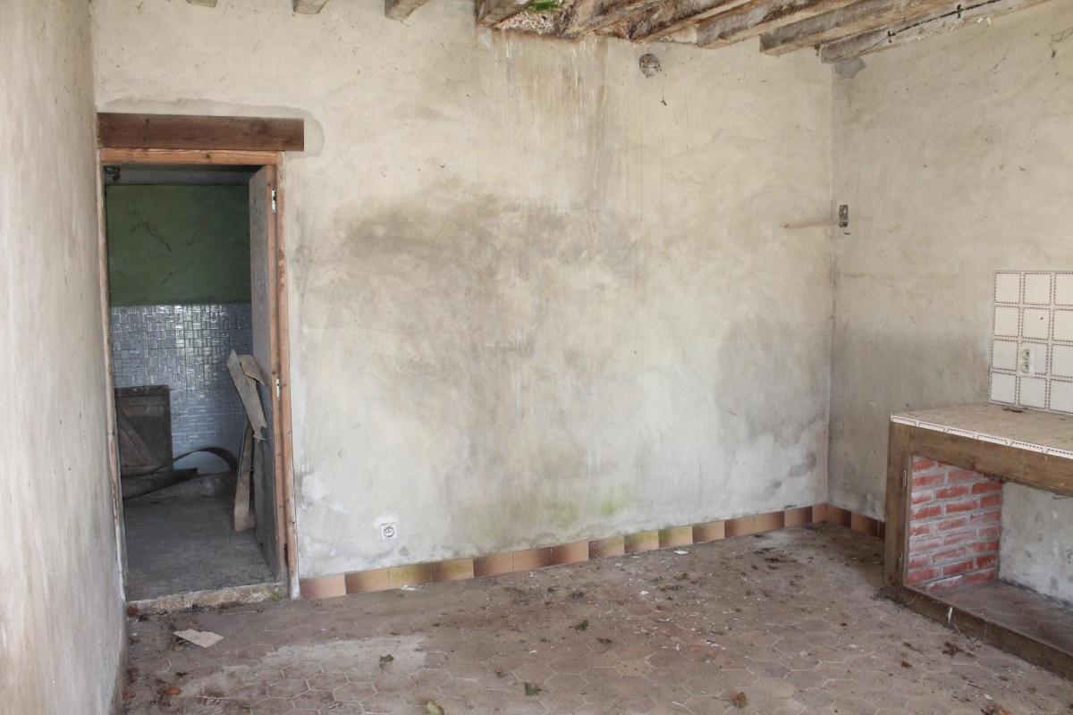 Ancien corps de ferme de 80 M² avec dépendances - Photo 4